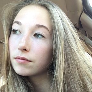 Meet your Posher, Eve